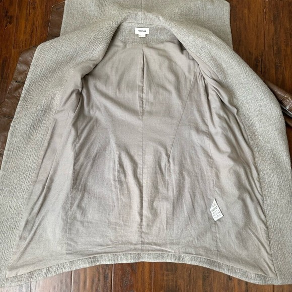 HELMUT LANG Willowed Felt Wool Coat with Leather Sleeve in Flax - Picture 9 of 15